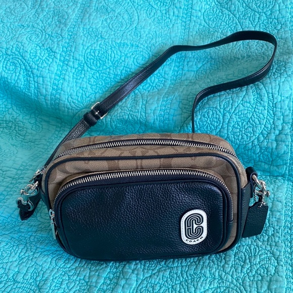 Coach Bags Coach Signature Leather Crossbody Camera Bag Poshmark